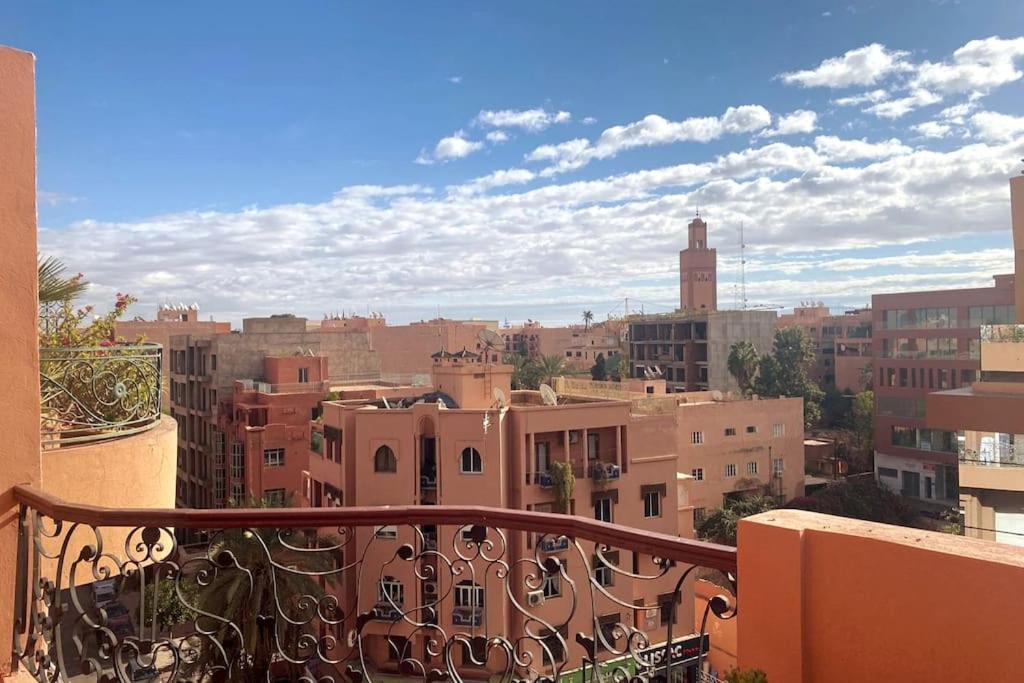 Ferienwohnung Sunny Terrace & Comfy Beds In Marrakech Marrakesch Exterior foto